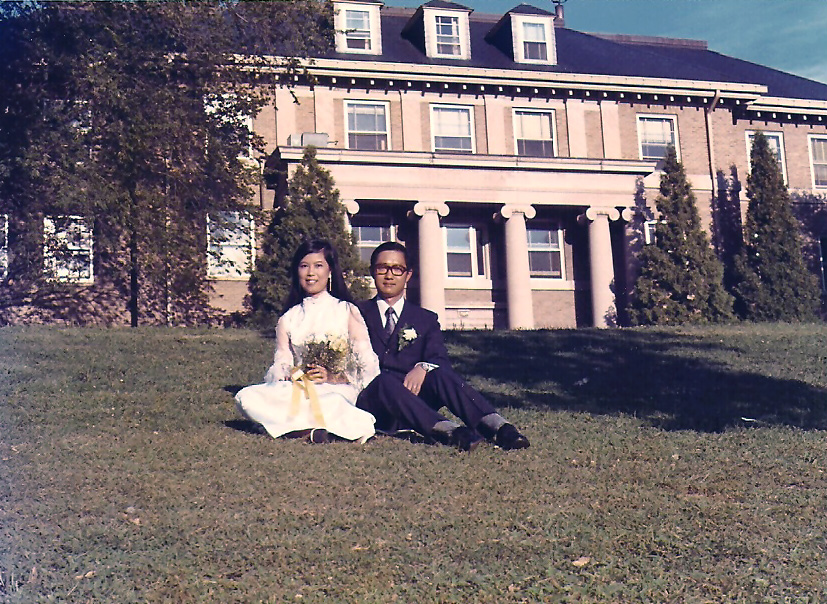 <p>On the lawn in front of Wing Hall, the home building for the Biochemistry Department at Cornell. </p>
