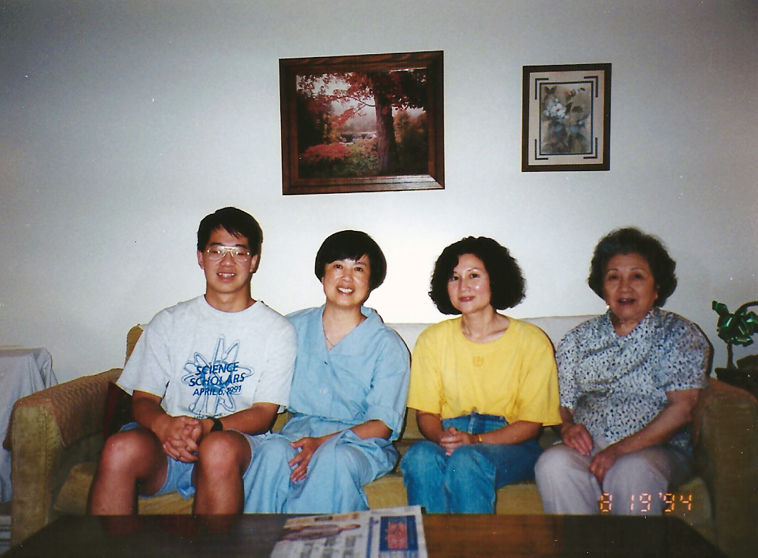 <p>1994 August - With David's Aunt Mrs. Peng and Cousin Zita Chiang in Parsippany, NJ</p>
